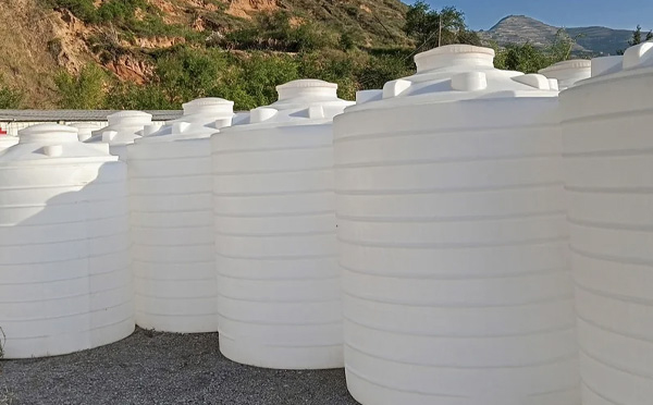 化工液体储存注意事项——选对PE安定塑料桶避免安全隐患 化工液体储存注意事项——选对PE安定塑料桶避免安全隐患