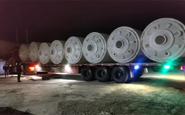 安定锥底桶交付现场