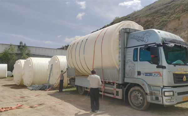 安定立式运输桶装车中